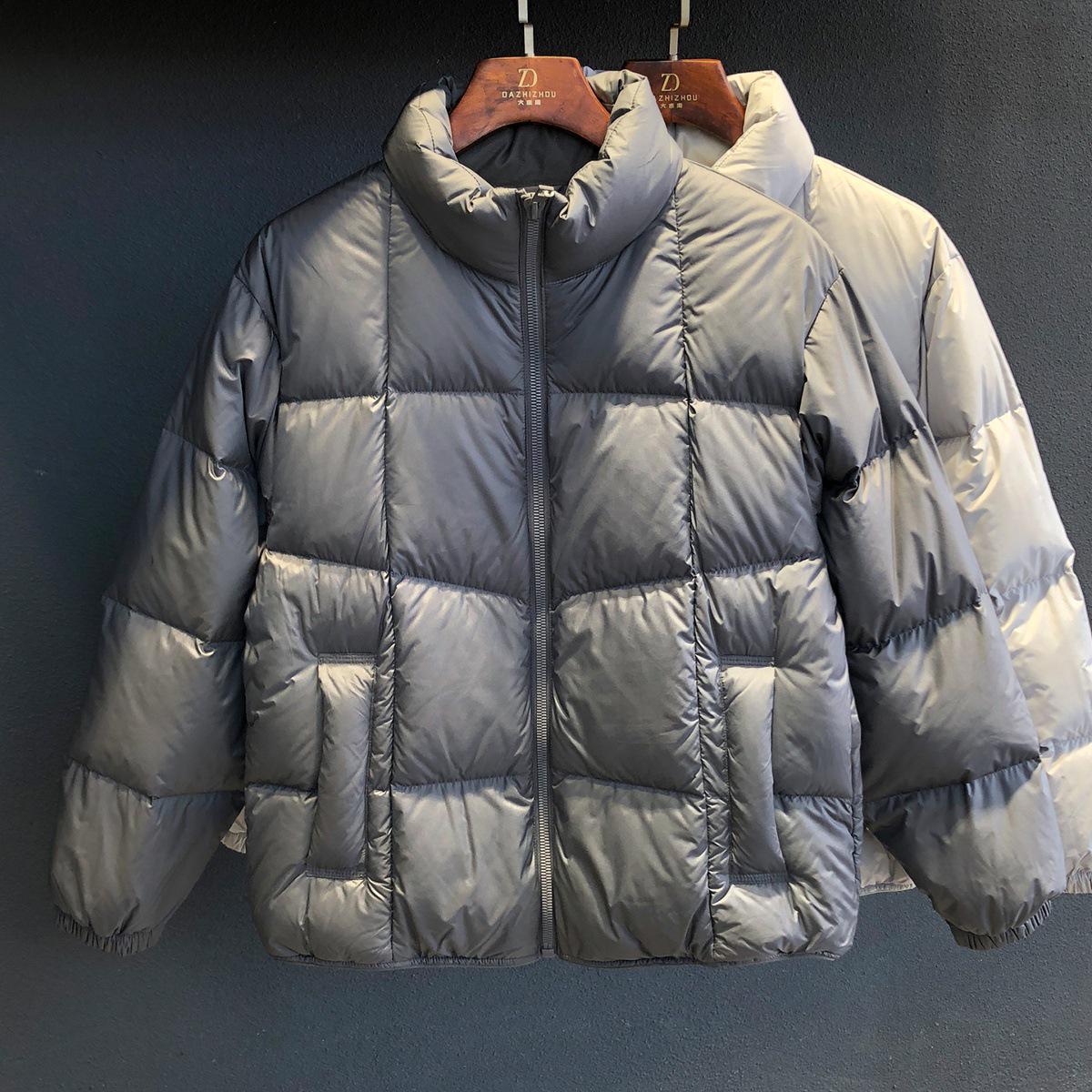 Men s Versatile Stand Collar Puffer Jacket - Warm, Trendy Winter Outerwear in High-End Fashion Style. 3XL (180-200 jin)
Men s Versatile Stand Collar Puffer Jacket - Warm, Trendy Winter Outerwear in High-End Fashion Style. 3XL (180-200 jin)