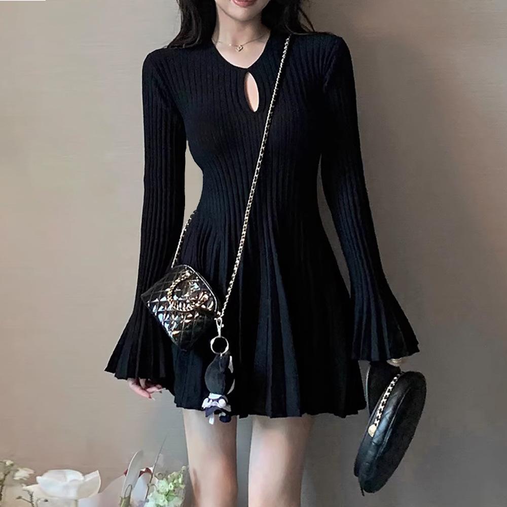 Женское платье однотонное плиссированное элегантное повседневное платье с длинным рукавом one size чёрный
Женское платье однотонное плиссированное элегантное повседневное платье с длинным рукавом one size чёрный