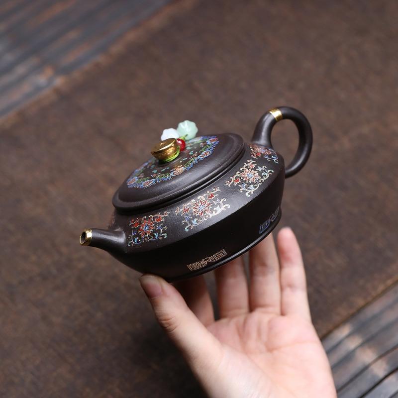 190ml Luxury Yixing Purple Clay Teapots Handmade Olour Enamels Pot Raw Ore Zhu Mud Educing Roasting Kettle Chinese Zisha Tea Set
190ml Luxury Yixing Purple Clay Teapots Handmade Olour Enamels Pot Raw Ore Zhu Mud Educing Roasting Kettle Chinese Zisha Tea Set