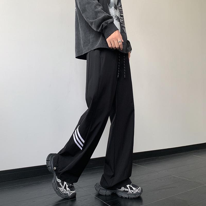 Мужские полосатые брюки из ледяного шелка на кулиске - Свободные, Универсальные, С манжетами, Широкие для весны/лета Large чёрный
Мужские полосатые брюки из ледяного шелка на кулиске - Свободные, Универсальные, С манжетами, Широкие для весны/лета Large чёрный