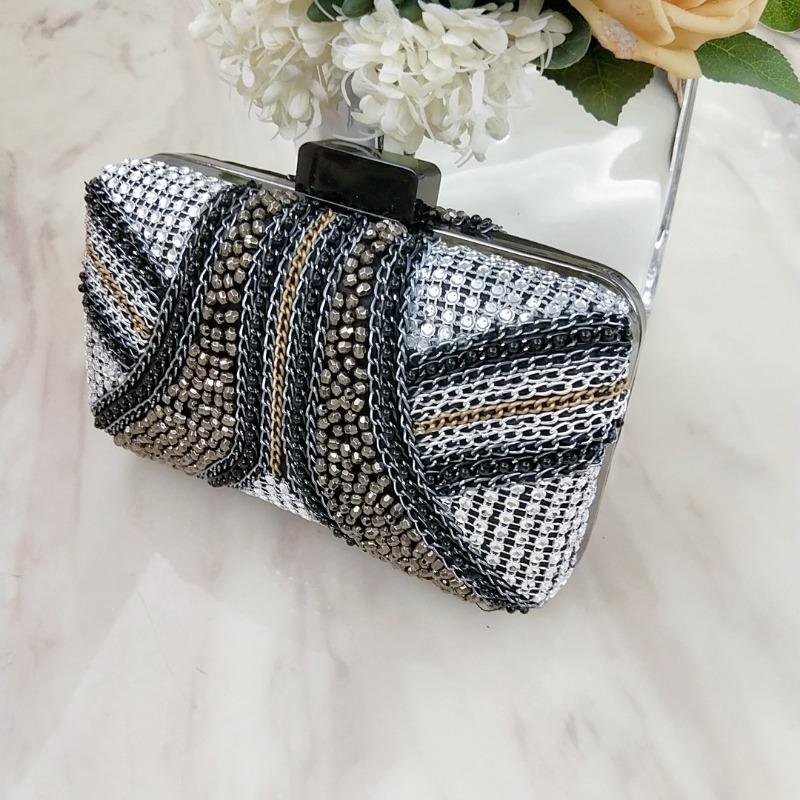 Special clearance heavy industry hand-sewn bead diamond chain bag pearl dinner bag banquet clutch bag rhinestone small square bag
Special clearance heavy industry hand-sewn bead diamond chain bag pearl dinner bag banquet clutch bag rhinestone small square bag