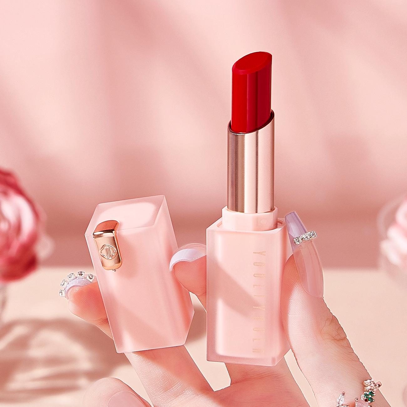 Velvet Matte Long-Lasting Lipstick - Non-drying, Silky Finish, Ideal for Beginners, Light Makeup Bean Paste Color
Velvet Matte Long-Lasting Lipstick - Non-drying, Silky Finish, Ideal for Beginners, Light Makeup Bean Paste Color