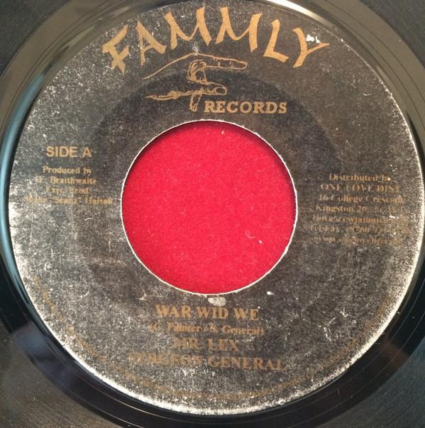 7-дюймовая запись MR. LEXX & SURGEON GENERAL, GRINGO - War Wid We / Я не против НИКАКИХ Fammly Records Ямайка Регги, Ска и Даб Б/У
7-дюймовая запись MR. LEXX & SURGEON GENERAL, GRINGO - War Wid We / Я не против НИКАКИХ Fammly Records Ямайка Регги, Ска и Даб Б/У