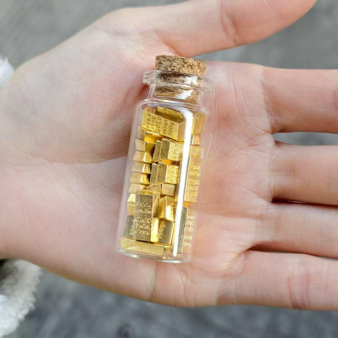 Glass Bottle with Wood Stopper for Art Crafts, Wedding Decorations, and Small Gifts.
Glass Bottle with Wood Stopper for Art Crafts, Wedding Decorations, and Small Gifts.