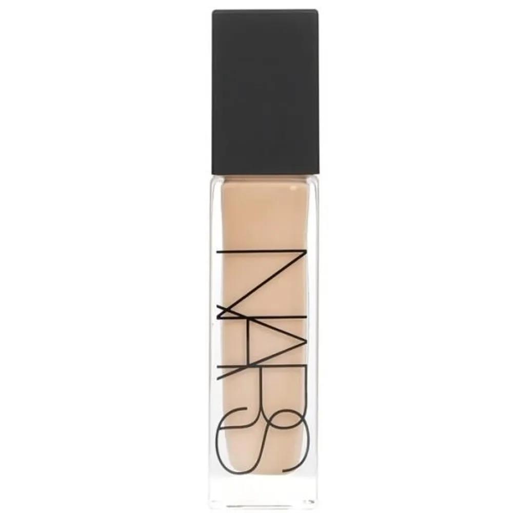NARS Natural Radiant Longwear Foundation - deauville 30ml
NARS Natural Radiant Longwear Foundation - deauville 30ml