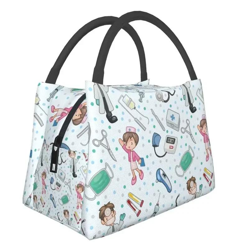 Гордость быть медсестрой узор изолированные сумки для ланча для кемпинга путешествия принадлежности для медсестер многоразовый охладитель термоланч-бокс для женщин 28x17x16CM лавандовый
Гордость быть медсестрой узор изолированные сумки для ланча для кемпинга путешествия принадлежности для медсестер многоразовый охладитель термоланч-бокс для женщин 28x17x16CM лавандовый