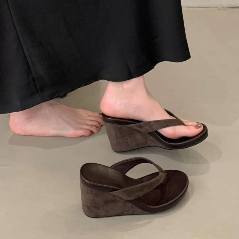 New Slippers Summer Shoes Women Wedges Sandals Slides Beach Home Slippers Women Flip Flops Memory Foam Slippers Zapatos De Mujer 40 темно-коричневого кольору
New Slippers Summer Shoes Women Wedges Sandals Slides Beach Home Slippers Women Flip Flops Memory Foam Slippers Zapatos De Mujer 40 темно-коричневого кольору