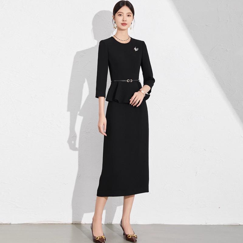 Aishangchen Autumn 2024 Women s Fashion Suit - High-End Slimming Two-Piece Set for a Sophisticated Look. S
Aishangchen Autumn 2024 Women s Fashion Suit - High-End Slimming Two-Piece Set for a Sophisticated Look. S