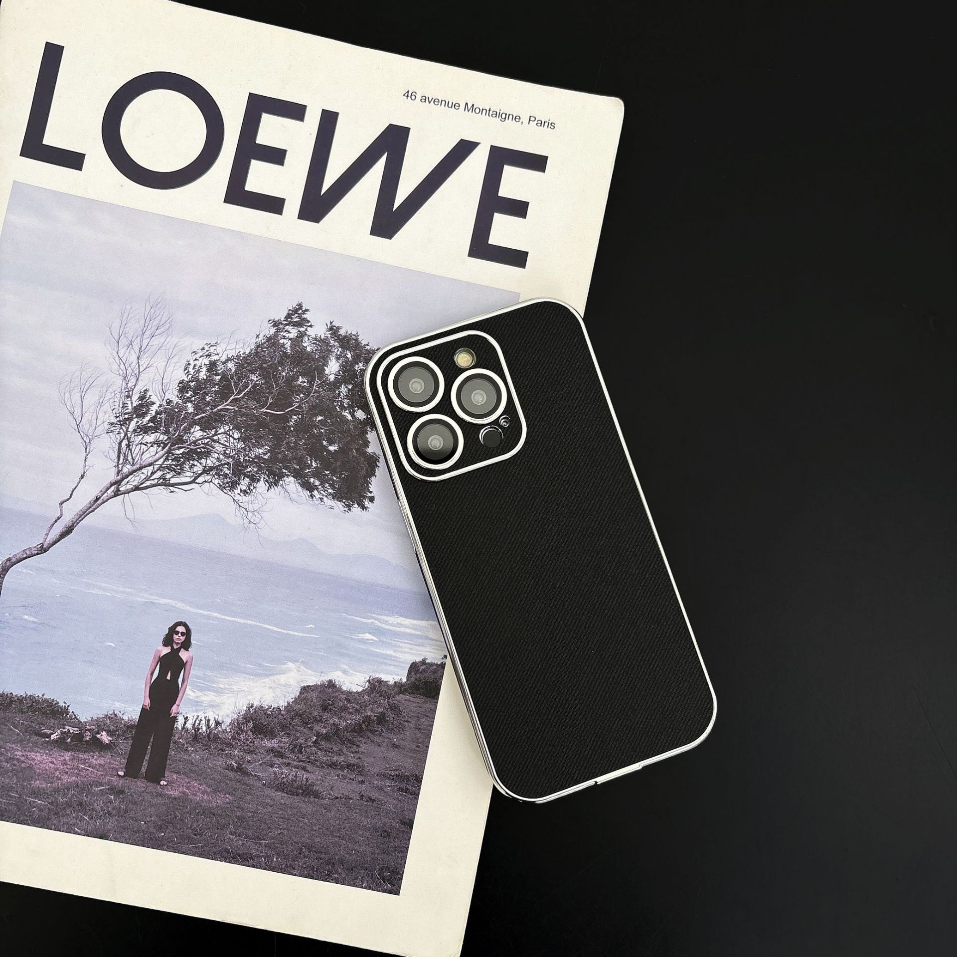 Cowboy Leather Pattern Phone Case for IPhone 16 Promax Plated Edge Side Adhesive Anti Slip for Apple 15 Protective Cover For iPhone11
Cowboy Leather Pattern Phone Case for IPhone 16 Promax Plated Edge Side Adhesive Anti Slip for Apple 15 Protective Cover For iPhone11