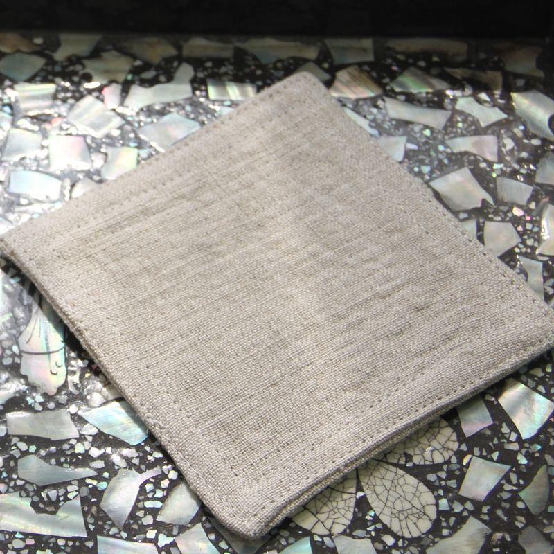 Однотонная маленькая подставка из чистого льна, натуральная, антибактериальная, устойчивая к плесени, поднос для чая, подставка под миску, минималистичная, китайская тканевая ручная работа, изоляционная подкладка 10*10 Hemp color one 10 * 10cm
Однотонная маленькая подставка из чистого льна, натуральная, антибактериальная, устойчивая к плесени, поднос для чая, подставка под миску, минималистичная, китайская тканевая ручная работа, изоляционная подкладка 10*10 Hemp color one 10 * 10cm