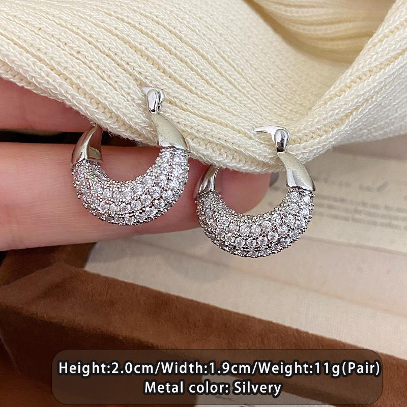 Sparkling Micro Inlaid Zircon Metal U-shaped Earrings for Women s Light Luxury Jewelry Christmas Party Exquisite Ear Accessories срібний
Sparkling Micro Inlaid Zircon Metal U-shaped Earrings for Women s Light Luxury Jewelry Christmas Party Exquisite Ear Accessories срібний