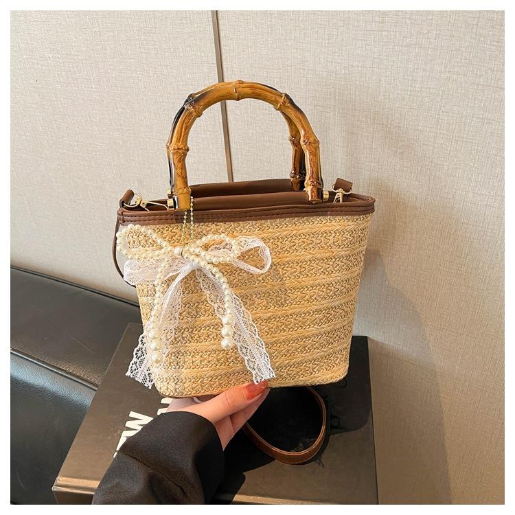 Bucket Bag, Stylish Vegetable Basket, Commuter Single-shoulder Crossbody Bag With pendant хакі
Bucket Bag, Stylish Vegetable Basket, Commuter Single-shoulder Crossbody Bag With pendant хакі