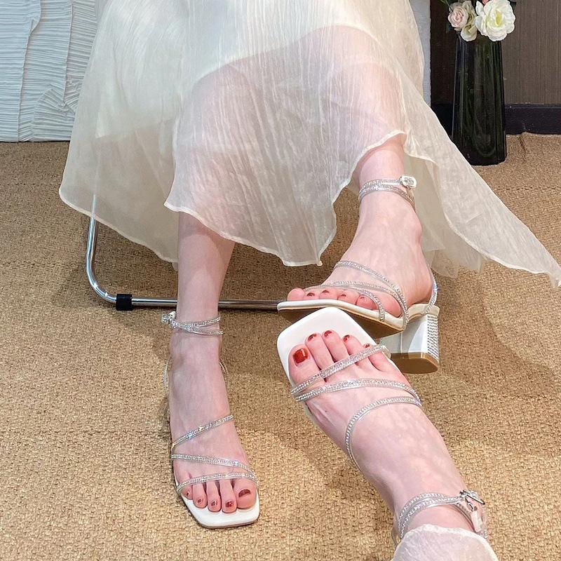 Cross-strapped rhinestone sandals women s thick heel Roman square head fairy style with skirt high heels 39 брудно-білий
Cross-strapped rhinestone sandals women s thick heel Roman square head fairy style with skirt high heels 39 брудно-білий