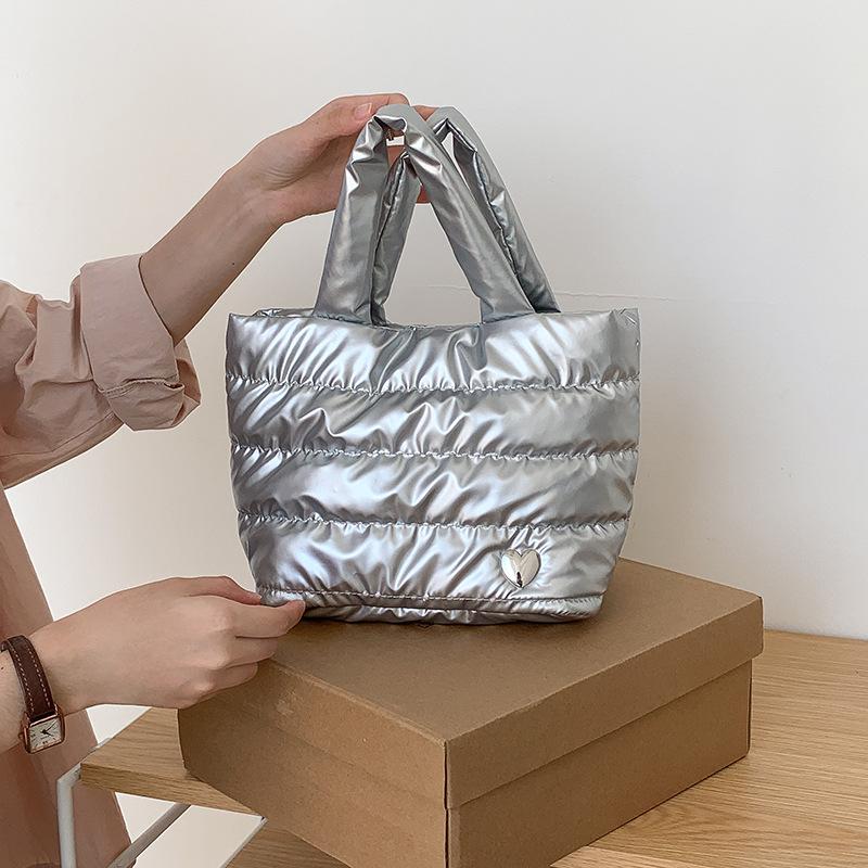 Korean Version Simple and Versatile Silver Bag for Women s Autumn and Winter Casual Cotton Clothes, Handbag with High-end Feel, Niche Handbag серебряный
Korean Version Simple and Versatile Silver Bag for Women s Autumn and Winter Casual Cotton Clothes, Handbag with High-end Feel, Niche Handbag серебряный
