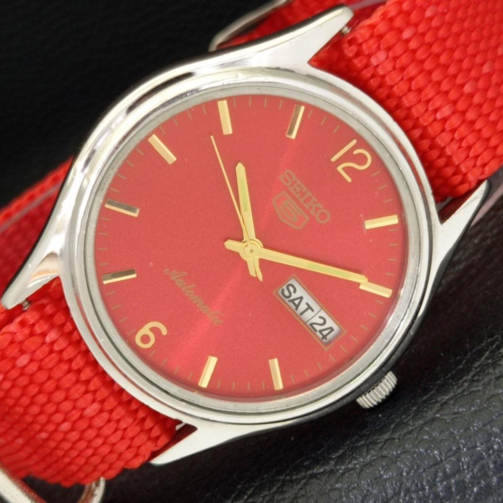 Б/У винтажные мужские часы SEIKO 5 AUTOMATIC 6309A из Японии с красным циферблатом a433624-2 R118-a433624
Б/У винтажные мужские часы SEIKO 5 AUTOMATIC 6309A из Японии с красным циферблатом a433624-2 R118-a433624