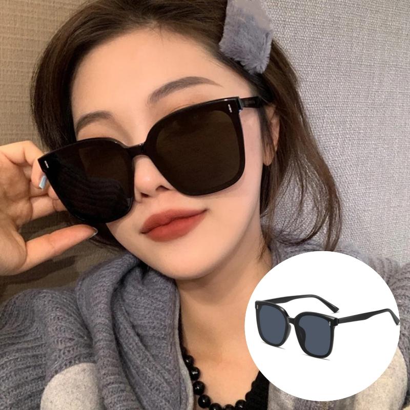 2024 Luxury Brand Classic Fashion Square Sunglasses Women Vintage Sun Glasses for Ladies Shades Outdoor UV400 Travel Sunglass
2024 Luxury Brand Classic Fashion Square Sunglasses Women Vintage Sun Glasses for Ladies Shades Outdoor UV400 Travel Sunglass