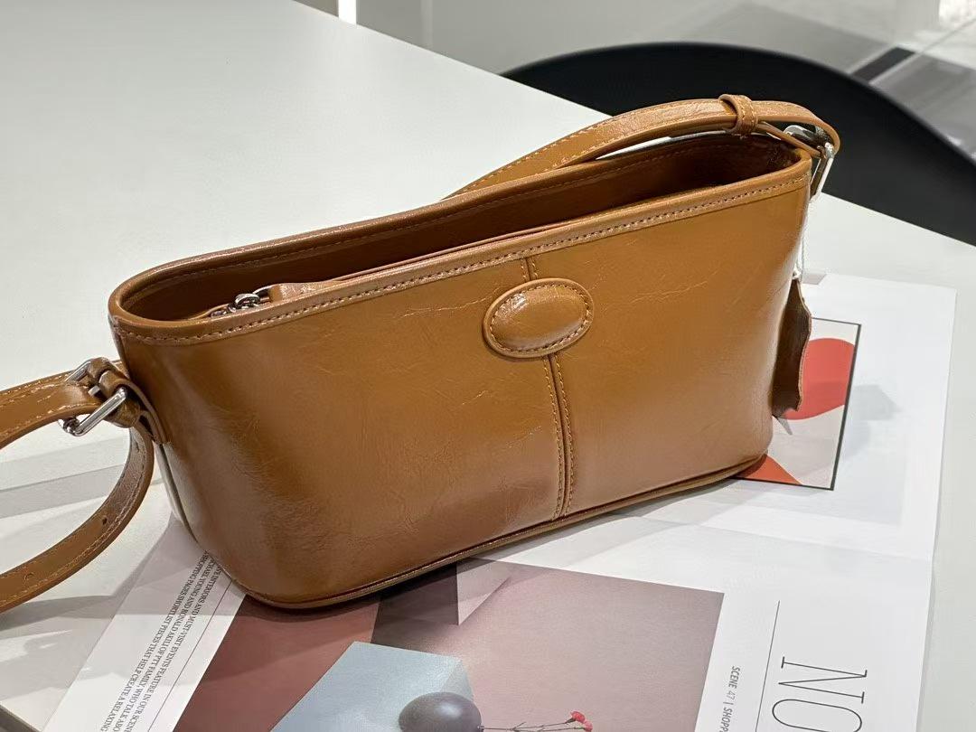 Vintage Genuine Leather Women s Cowhide Underarm Bag - Versatile, Multifunctional, Large Capacity Shoulder Bag 27cm Length, 10cm Width, 11cm Height коричневый
Vintage Genuine Leather Women s Cowhide Underarm Bag - Versatile, Multifunctional, Large Capacity Shoulder Bag 27cm Length, 10cm Width, 11cm Height коричневый
