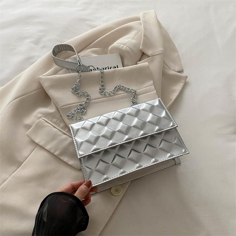 2025 осень новая сумка-маленькая квадратная сумка на цепочке макаронс, нишевый дизайн, стильная и простая ромбовидная сумка через плечо, мессенджер серебряный