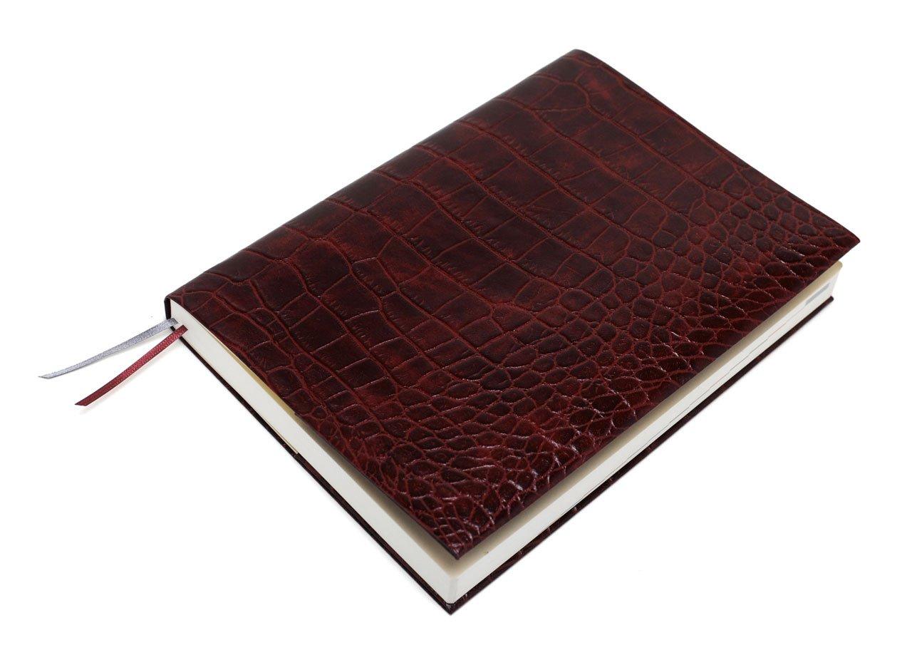 Hobonichi Techo формата A5 с обложкой из переработанной кожи и шнурком-закладкой, не требующий обслуживания, совместимый с Cousin, на булавке (Бордовый с тиснением под крокодила)
Hobonichi Techo формата A5 с обложкой из переработанной кожи и шнурком-закладкой, не требующий обслуживания, совместимый с Cousin, на булавке (Бордовый с тиснением под крокодила)