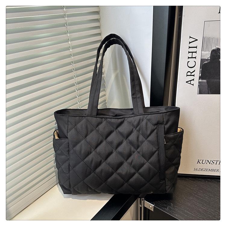 2026 Trendy Diamond Quilted Cotton Shoulder Tote Bag for Women, Large Capacity
2026 Trendy Diamond Quilted Cotton Shoulder Tote Bag for Women, Large Capacity