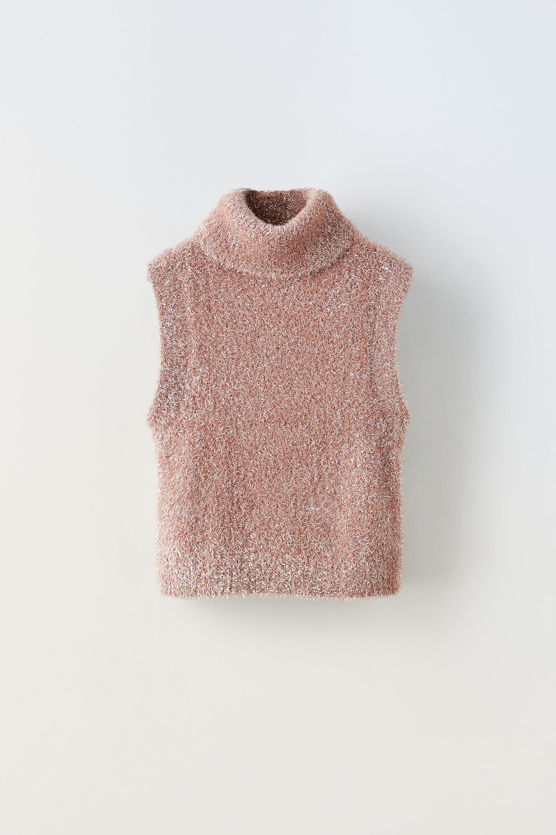 ТОП из блестящего искусственного меха
ТОП из блестящего искусственного меха