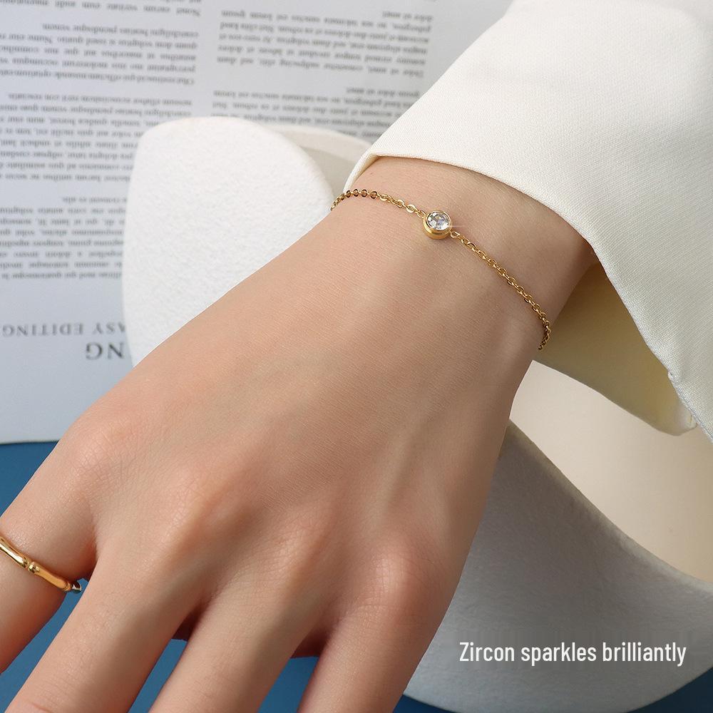 18K Gold-Tone Titanium Steel Bracelet with Single Diamond, European & American Style, Non-Fading
18K Gold-Tone Titanium Steel Bracelet with Single Diamond, European & American Style, Non-Fading