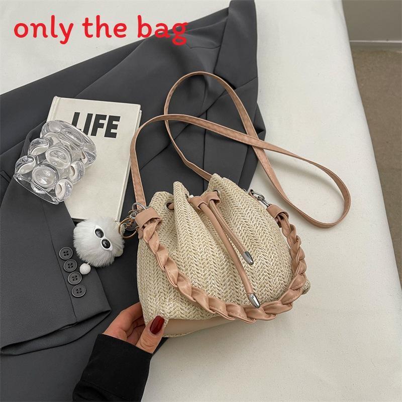 Urban Minimalist Woven Water Bucket Bag For Daily Casual Women
Urban Minimalist Woven Water Bucket Bag For Daily Casual Women