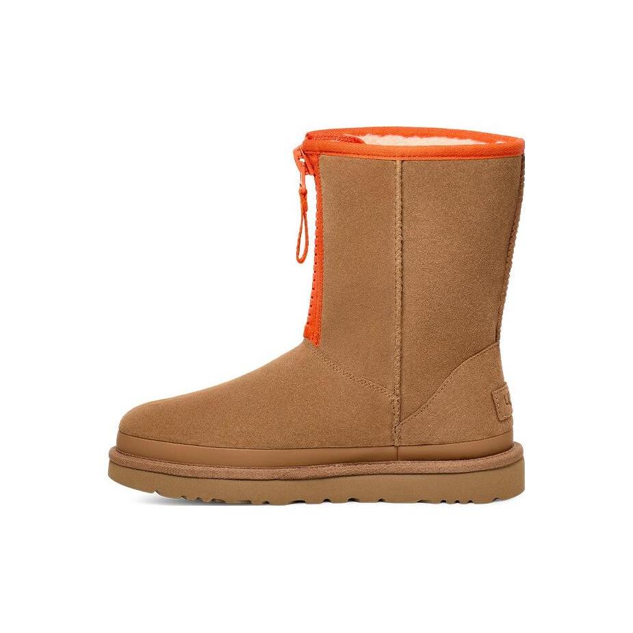 UGG Classic Short Zipper Tape Logo Boot Chestnut Women s 1144035-CHE 36
UGG Classic Short Zipper Tape Logo Boot Chestnut Women s 1144035-CHE 36