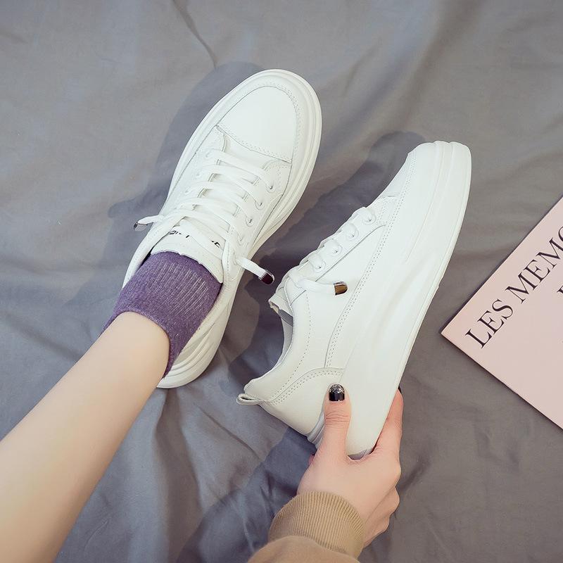 Thick-soled 221 summer new flat-soled casual sports shoes board shoes ins tide 35 белый
Thick-soled 221 summer new flat-soled casual sports shoes board shoes ins tide 35 белый