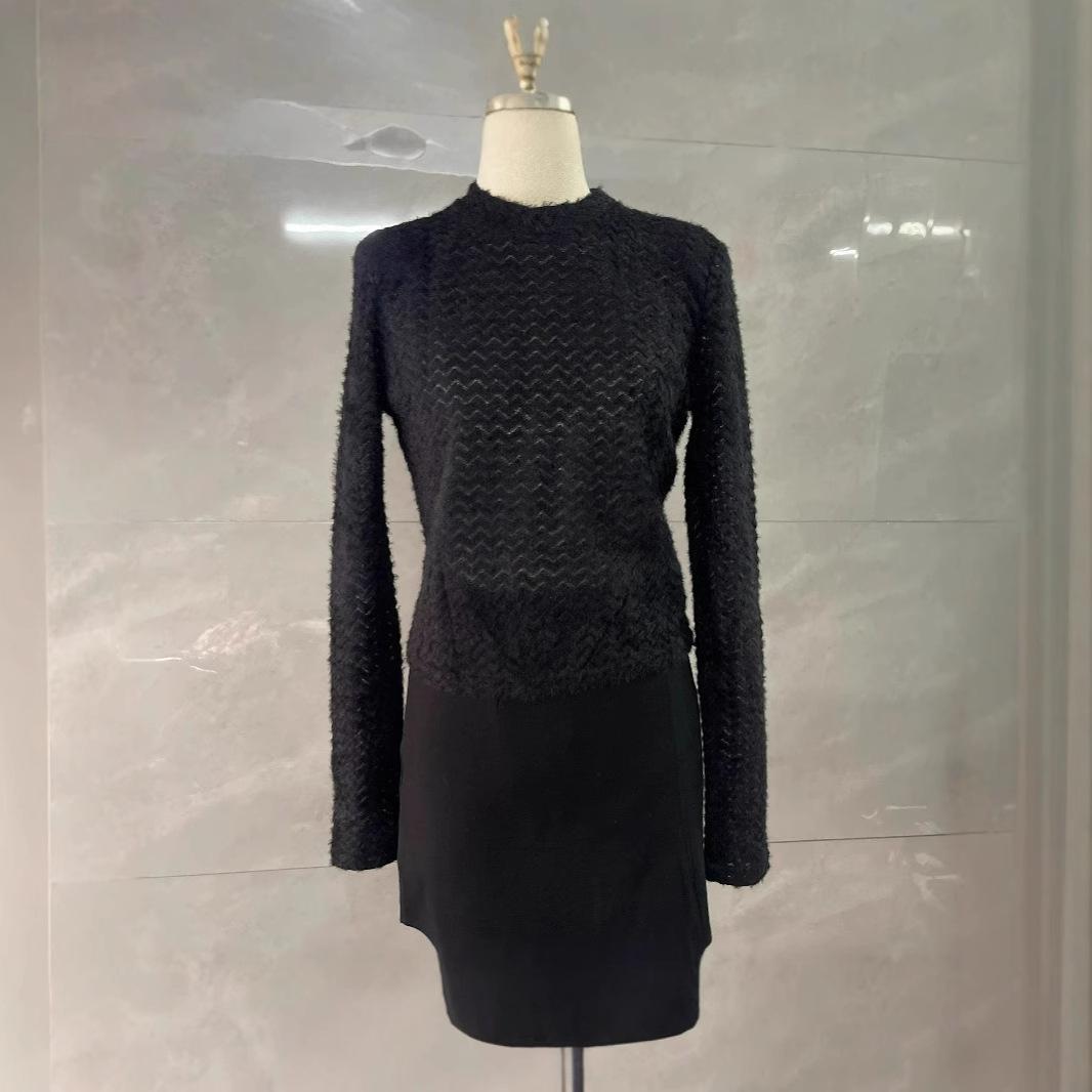 Korean Style Hollow Out Round Neck Long Sleeve Plush T-Shirt - Slim Fit, Semi-See-Through, Versatile Short Base Shirt S (for ~95 jin)
Korean Style Hollow Out Round Neck Long Sleeve Plush T-Shirt - Slim Fit, Semi-See-Through, Versatile Short Base Shirt S (for ~95 jin)