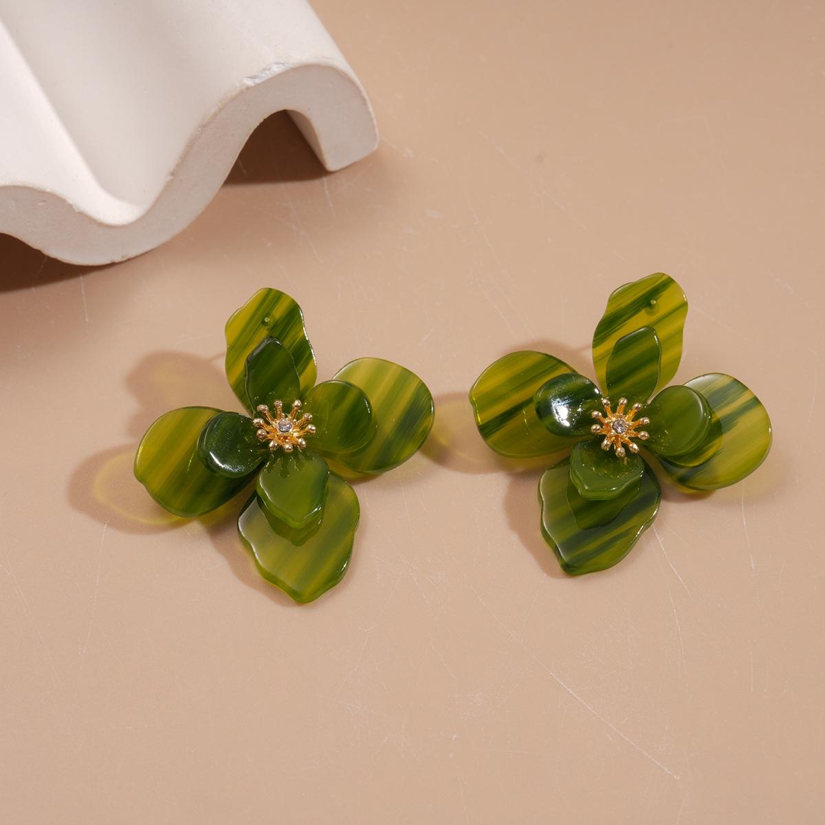 DIGADAGU Metal Acrylic Flower Stud Earrings New Women s Elegant Charming Earrings Everyday Zircon Accessories зелений
DIGADAGU Metal Acrylic Flower Stud Earrings New Women s Elegant Charming Earrings Everyday Zircon Accessories зелений