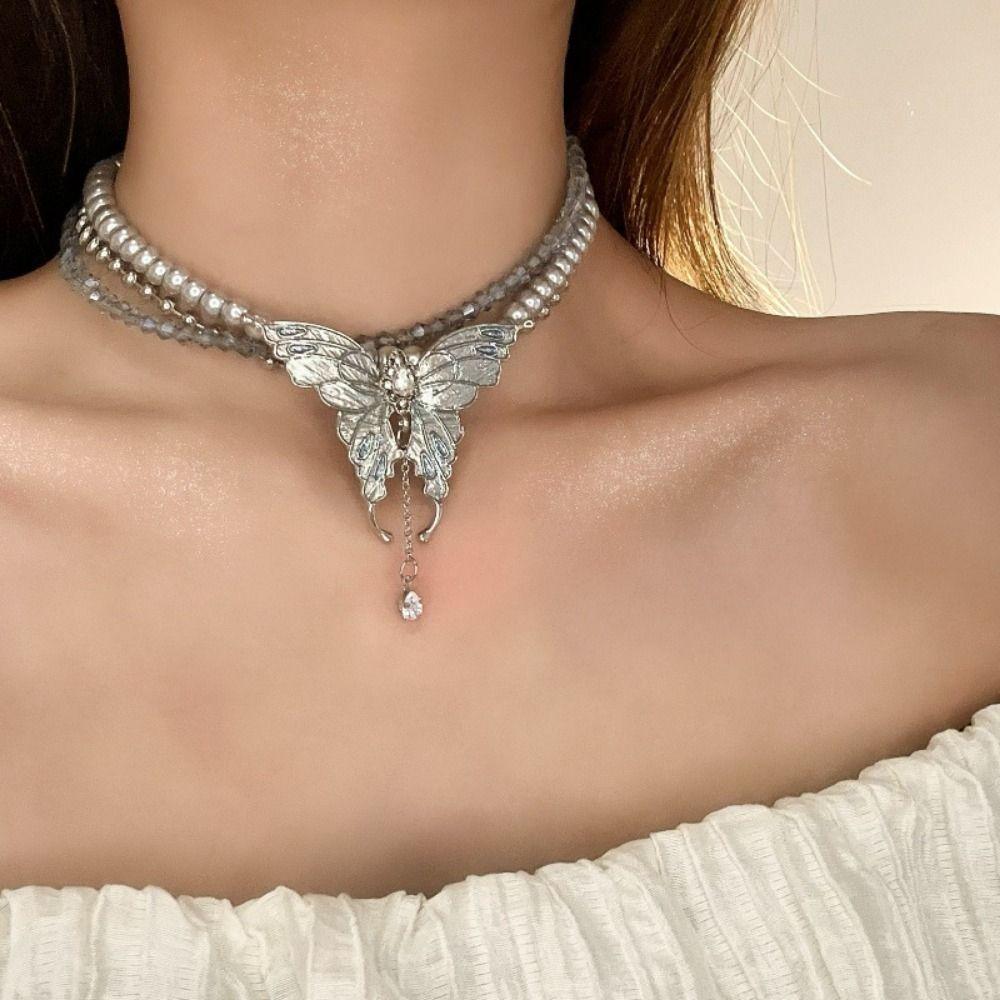 Rhinestone Butterfly Necklaces Advanced Sense Multilayered Choker 3 Layer Beaded Necklaces Women Necklaces
Rhinestone Butterfly Necklaces Advanced Sense Multilayered Choker 3 Layer Beaded Necklaces Women Necklaces