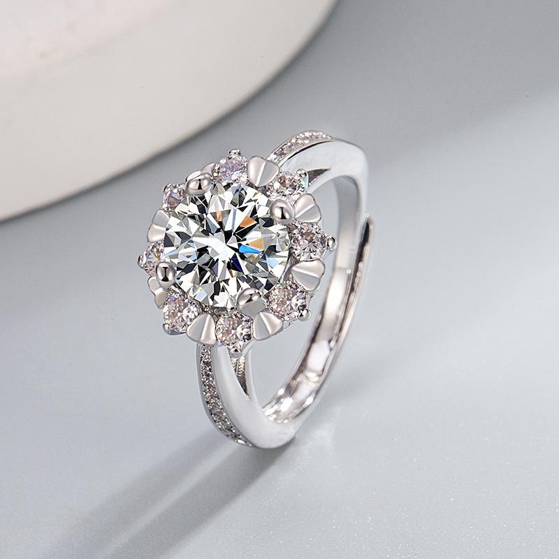 Sunflower Design Moissanite Ring - 2 Carat Elegant Fashion Holiday Gift
Sunflower Design Moissanite Ring - 2 Carat Elegant Fashion Holiday Gift