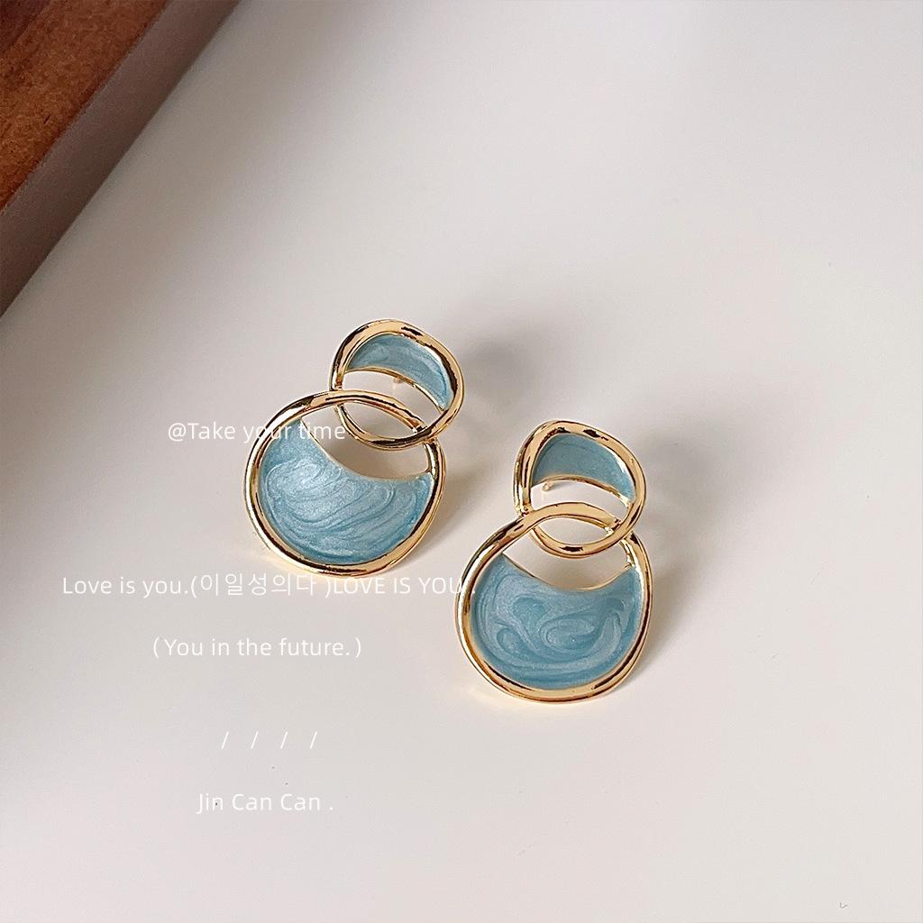 Temperament 925 silver needle plated 14K special-shaped drop glaze stud earrings, Japanese and Korean ins earrings, earrings live broadcast
Temperament 925 silver needle plated 14K special-shaped drop glaze stud earrings, Japanese and Korean ins earrings, earrings live broadcast