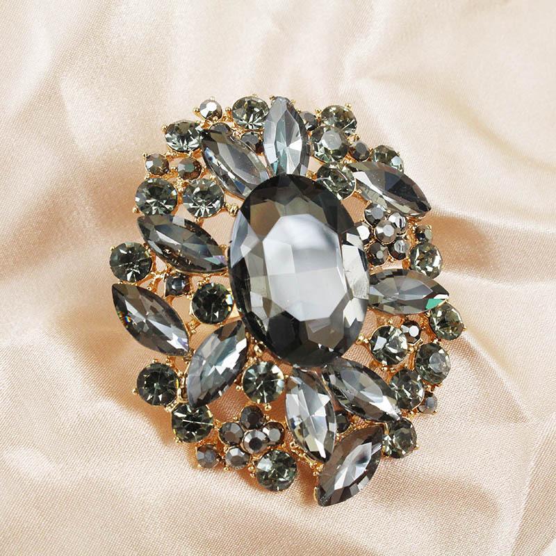 Retro exaggerated personality style, three-dimensional layered classic glass rhinestone flower style, unique large ring, luxurious opening adjustable
Retro exaggerated personality style, three-dimensional layered classic glass rhinestone flower style, unique large ring, luxurious opening adjustable