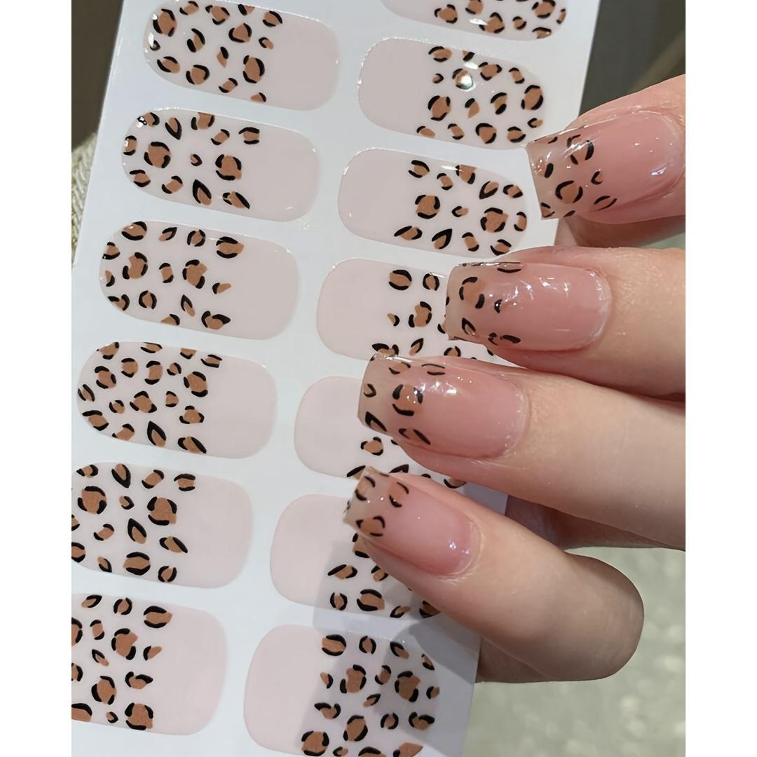 16pcs Camouflage Leopard Print Nail Stickers, Glossy Finish, Glitter Embellishment, Self-Adhesive Plastic Nail Art Decals
16pcs Camouflage Leopard Print Nail Stickers, Glossy Finish, Glitter Embellishment, Self-Adhesive Plastic Nail Art Decals