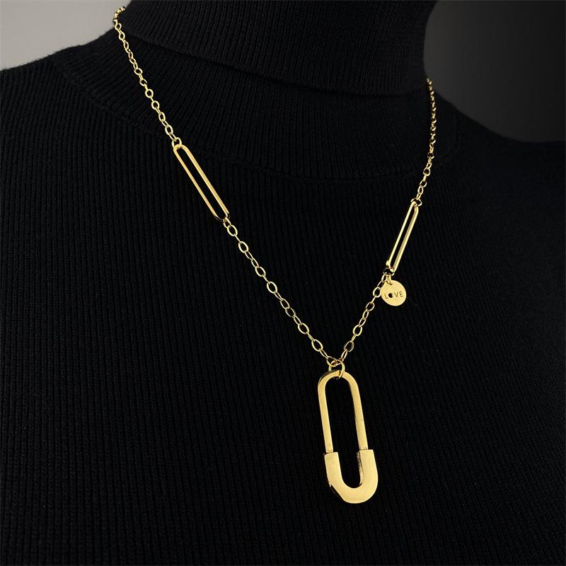 Hollow Rectangular Paperclip Long Necklace for Women - Elegant European & American Fashion, Fade-Resistant, Sweater Chain Style. золотой
Hollow Rectangular Paperclip Long Necklace for Women - Elegant European & American Fashion, Fade-Resistant, Sweater Chain Style. золотой