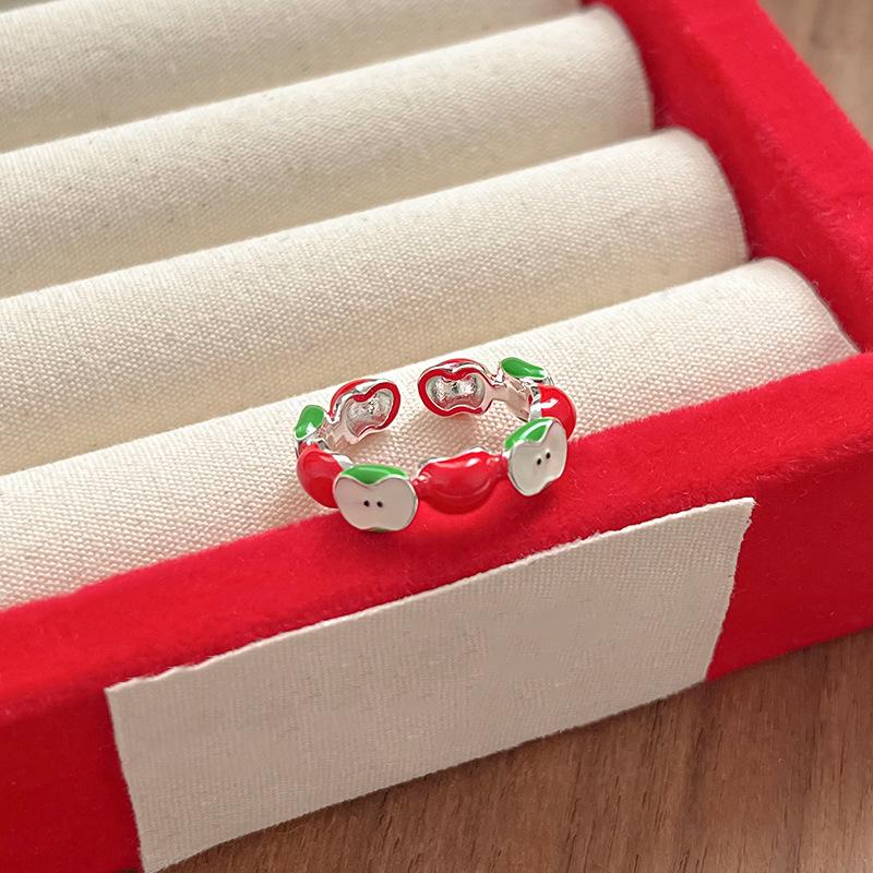 Silver Needle Diamond Drip Oil Asymmetrical Apple Stud Earrings Cartoon Fun Sweet Versatile Earrings Niche Premium Earrings
Silver Needle Diamond Drip Oil Asymmetrical Apple Stud Earrings Cartoon Fun Sweet Versatile Earrings Niche Premium Earrings