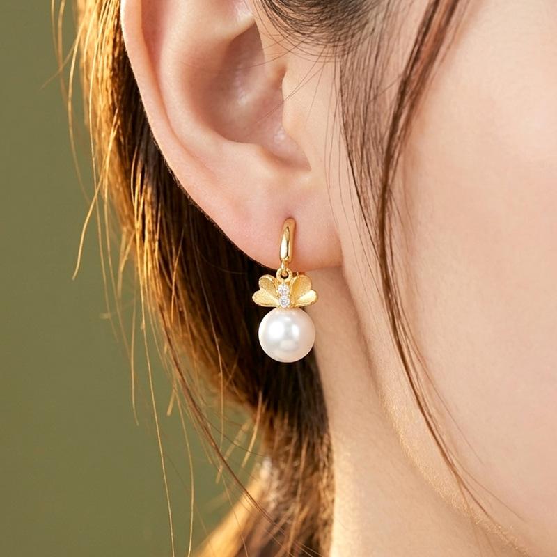 S925 pure silver light luxury niche women s white shell pearl ear hook ear hook fashion women s high-end jewelry daily wear jewelry gifts 925 silver золотой
S925 pure silver light luxury niche women s white shell pearl ear hook ear hook fashion women s high-end jewelry daily wear jewelry gifts 925 silver золотой