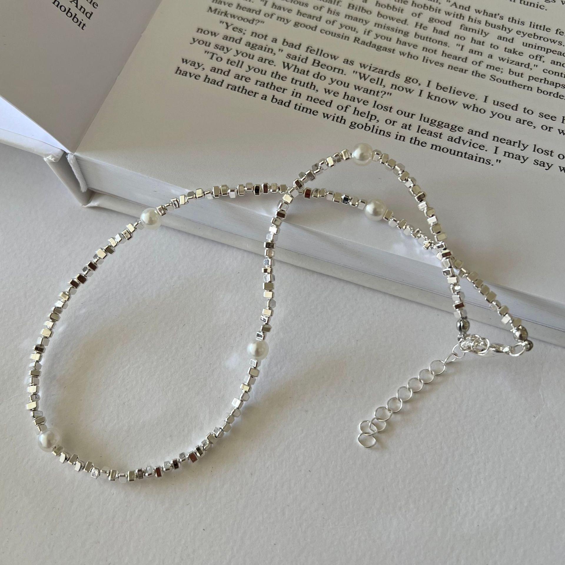 2024 New Women s Silver Imitation Pearl Necklace - French Niche Design Light Luxury Choker Clavicle Chain
2024 New Women s Silver Imitation Pearl Necklace - French Niche Design Light Luxury Choker Clavicle Chain