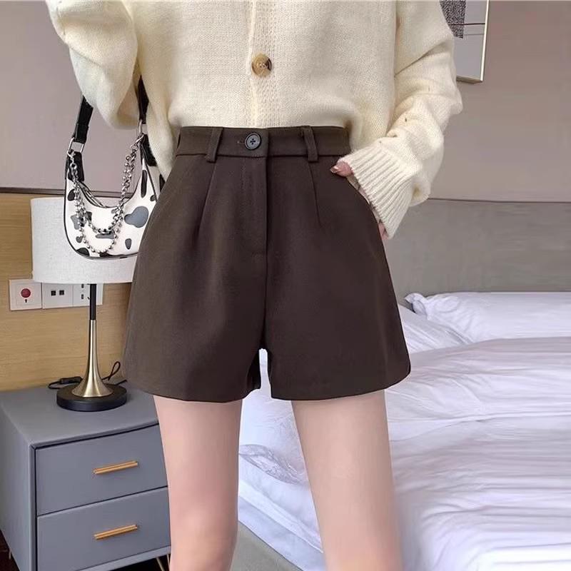 Women s High Waist Woolen A-line Shorts: Versatile Slimming Black Booty Shorts for Autumn/Winter 2024 M
Women s High Waist Woolen A-line Shorts: Versatile Slimming Black Booty Shorts for Autumn/Winter 2024 M