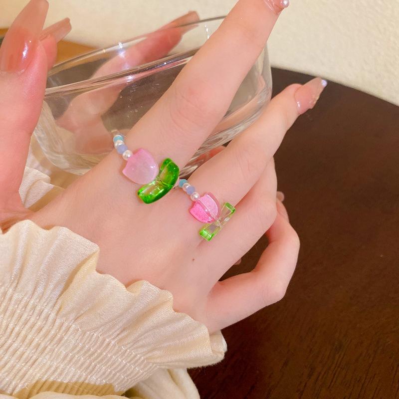 Acrylic flower pearl rhinestone elastic ring women s light luxury high-end sense fashion niche ring versatile jewelry women
Acrylic flower pearl rhinestone elastic ring women s light luxury high-end sense fashion niche ring versatile jewelry women