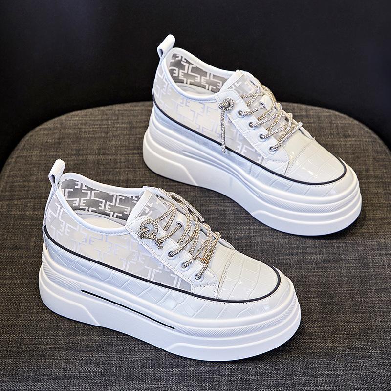 2024 новые яркие кожаные белые туфли со стразами, дышащие, нескользящие, толстая подошва, внутренняя высота увеличивается, повседневная женская обувь, сандалии с низким верхом для женщин 34
2024 новые яркие кожаные белые туфли со стразами, дышащие, нескользящие, толстая подошва, внутренняя высота увеличивается, повседневная женская обувь, сандалии с низким верхом для женщин 34