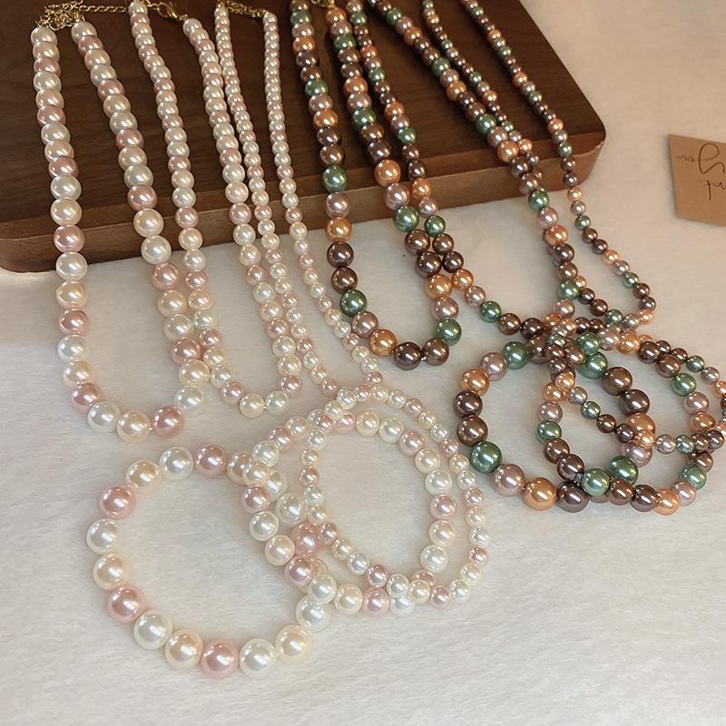 Fashion versatile color matching pearl necklace retro niche high-end sense collarbone chain personality light luxury design sense necklace women
Fashion versatile color matching pearl necklace retro niche high-end sense collarbone chain personality light luxury design sense necklace women