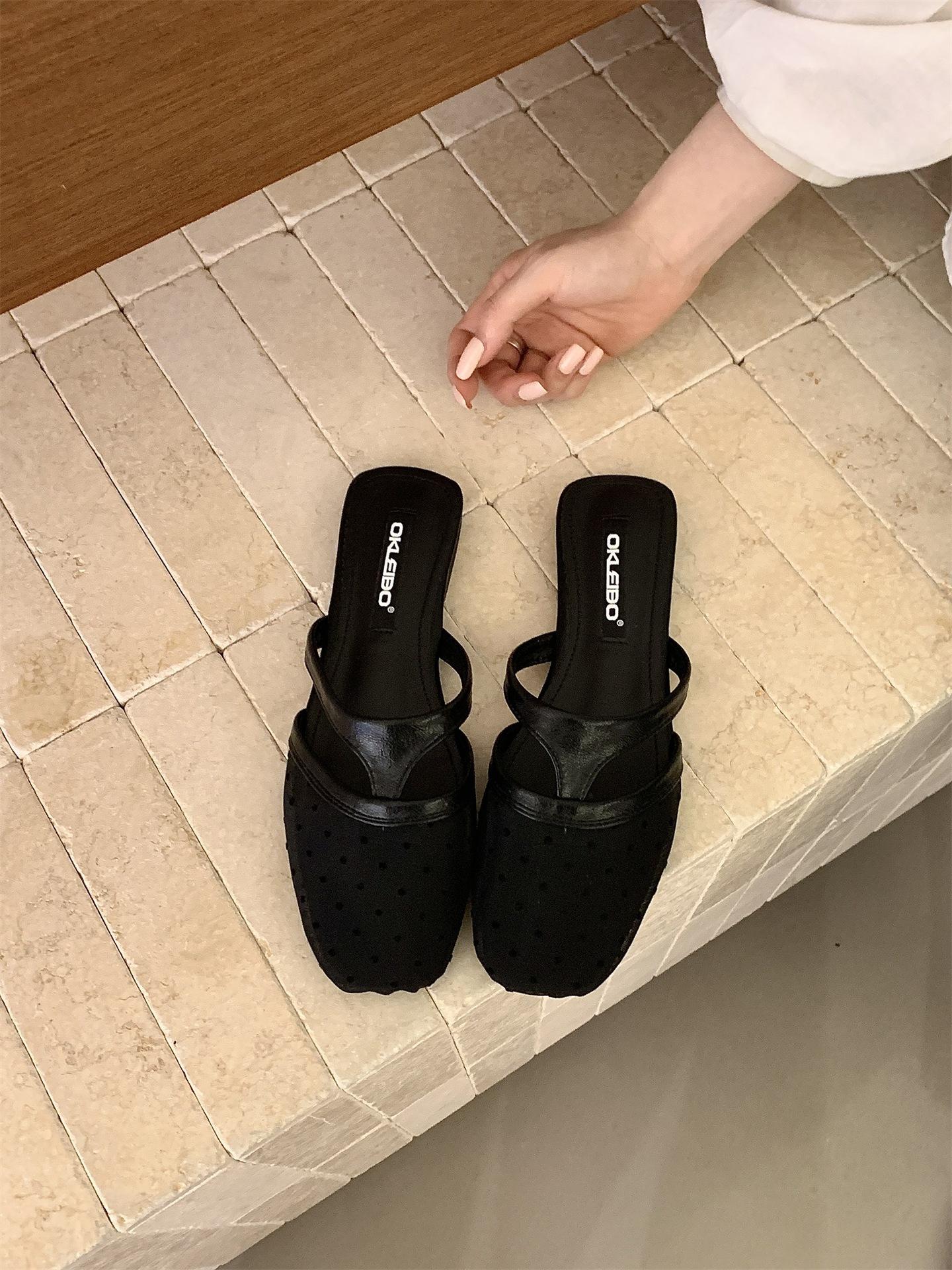 Retro Style Hollow Bag Head Slippers Women S Summer Flat Bottom Non-Slip Muller Shoes One Pedal Lazy Versatile 39 чорний
Retro Style Hollow Bag Head Slippers Women S Summer Flat Bottom Non-Slip Muller Shoes One Pedal Lazy Versatile 39 чорний