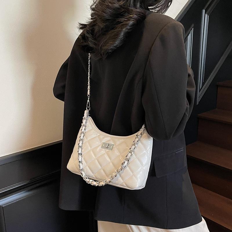 Rhombus chain bag women s spring and summer new fashion niche shoulder messenger bag high-end dumpling bag
Rhombus chain bag women s spring and summer new fashion niche shoulder messenger bag high-end dumpling bag