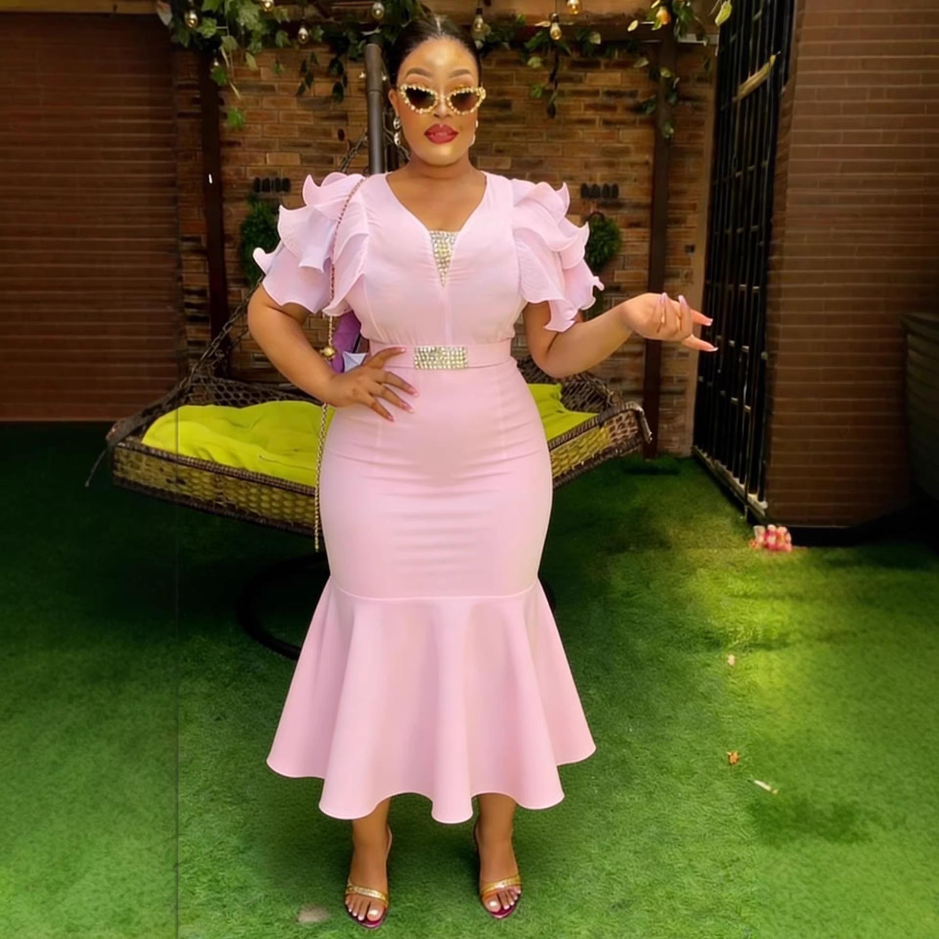 Elegant Plus Size V-Neck Fishtail Dress with Rhinestone Cinched Waist and Ruffle Sleeves M рожевий
Elegant Plus Size V-Neck Fishtail Dress with Rhinestone Cinched Waist and Ruffle Sleeves M рожевий