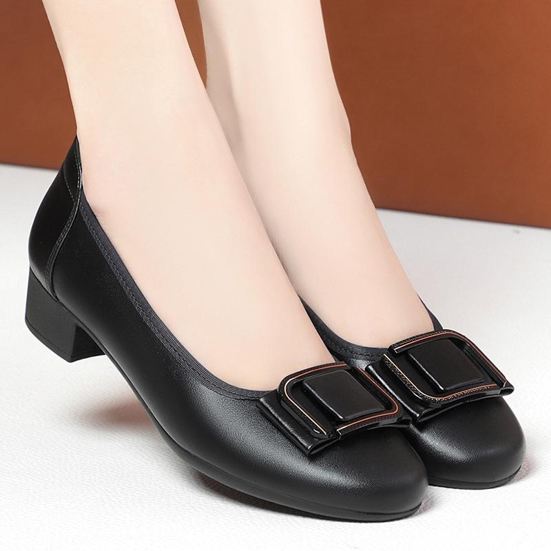 модные весенние новые женские туфли на квадратном каблуке для вечеринок, черные туфли из мягкой искусственной кожи для офиса, удобные балетки с металлической пряжкой 37(Foot23.5cm)
модные весенние новые женские туфли на квадратном каблуке для вечеринок, черные туфли из мягкой искусственной кожи для офиса, удобные балетки с металлической пряжкой 37(Foot23.5cm)