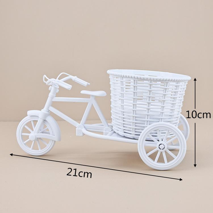 Three wheeled float flower vase imitation hand woven rattan flower basket flower arrangement home decoration dried flower arrang
Three wheeled float flower vase imitation hand woven rattan flower basket flower arrangement home decoration dried flower arrang