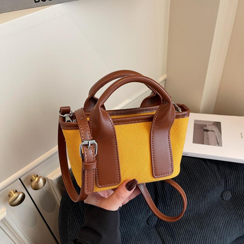 Premium canvas bag women s bag messenger bag new large-capacity fashion casual versatile shoulder handbag жёлтый
Premium canvas bag women s bag messenger bag new large-capacity fashion casual versatile shoulder handbag жёлтый